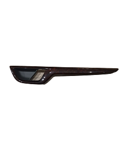 "Marco Decorativo Derecho para Puerta Trasera Volvo S60/V70/V70XC, Ref: 8658957"
