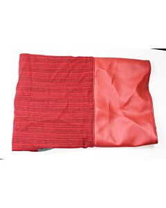 Nombre del Producto: "Asiento Trasero Rojo PV544 - Elegancia NOS"

Descripción Corta: "Transforma tu viaje con nuestro asiento trasero PV544 en rojo vibrante, producto NOS."