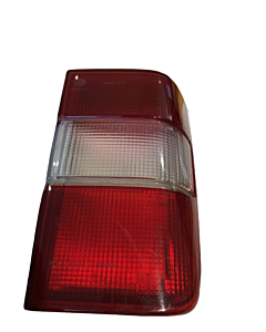 Luz trasera Volvo para Volvo 940 960 sedán, lado izquierdo interior, número de pieza Volvo 9133844U. Producto usado.