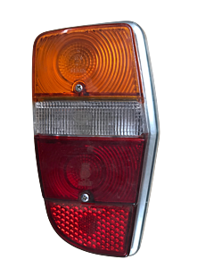 "Luces Traseras Completas Hella para Volvo 142,144 - Nuevas en Stock"